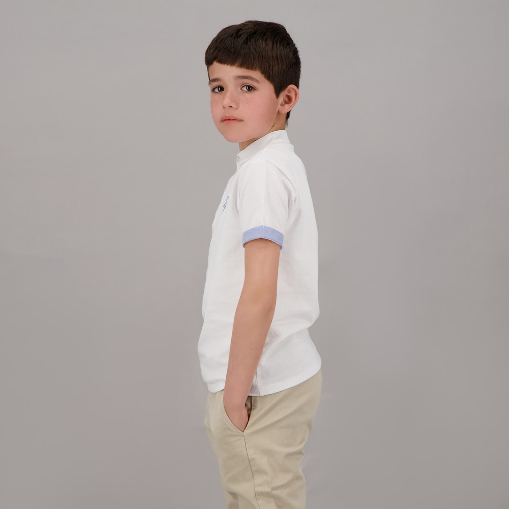 Polo garçon col mao manches courtes détail chaine et trame avec broderie