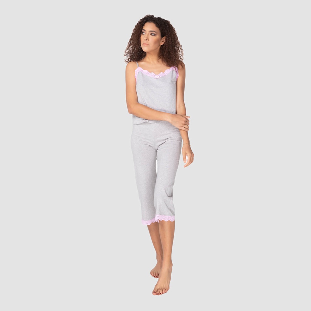 Ensemble femme bretelle et pantacourt avec dentelle