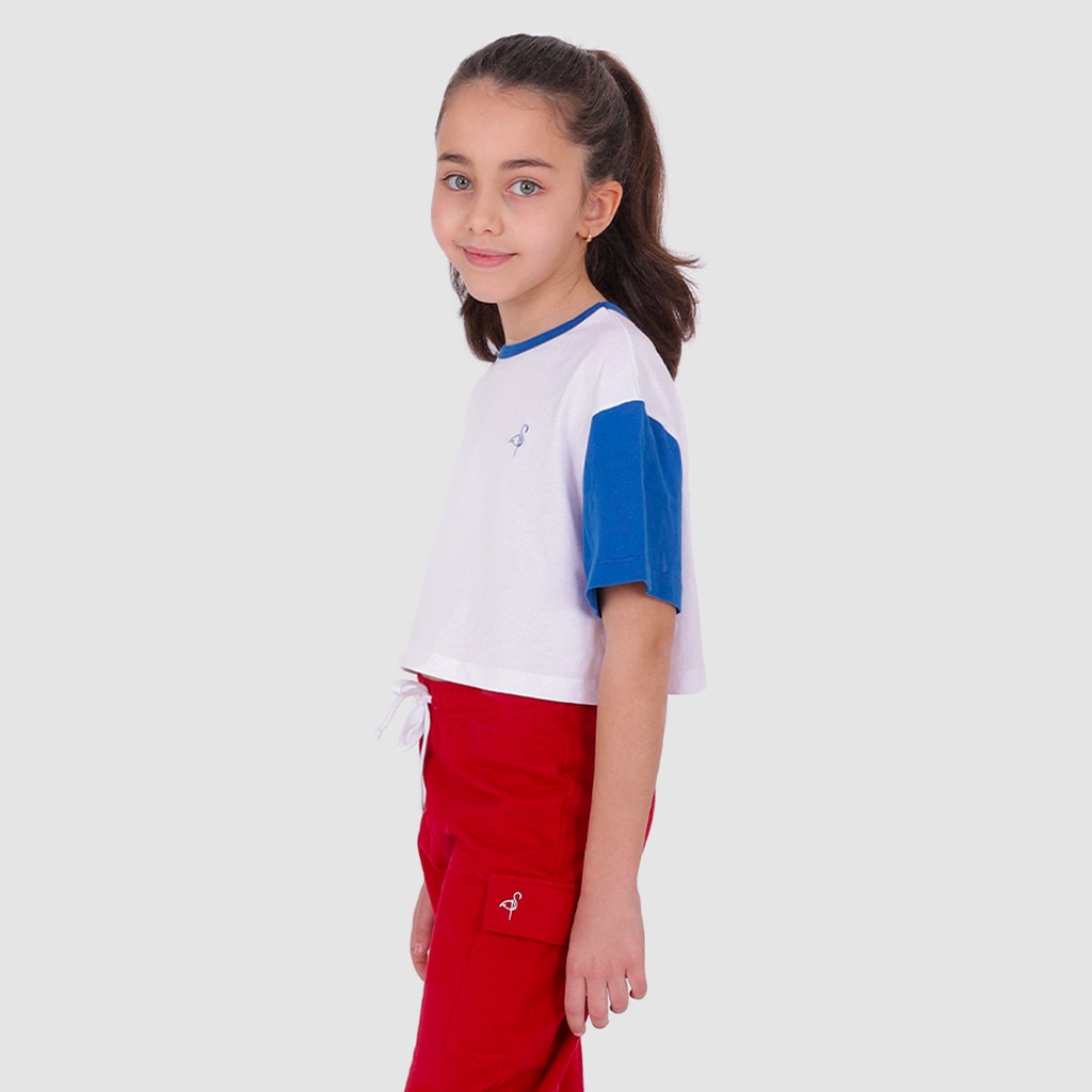 T-shirt crop fille avec manches contrastées et broderie