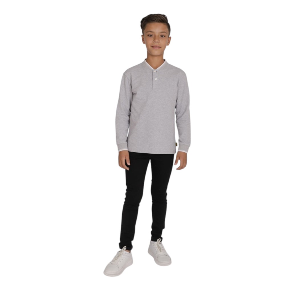 Skinny garçon en jeans