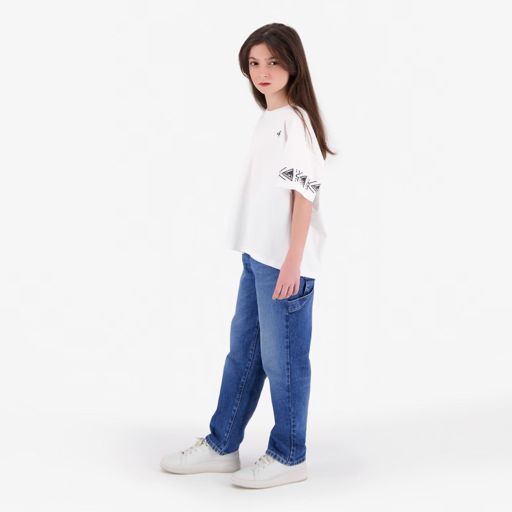 T-shirt oversized fille manches courtes avec des formes aux manches