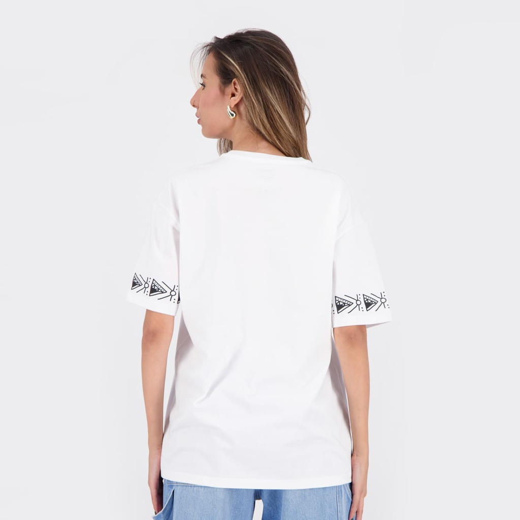 T-shirt oversized femme manches courtes avec des formes aux manches
