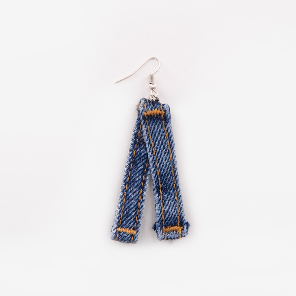 Boucle d'oreille en denim