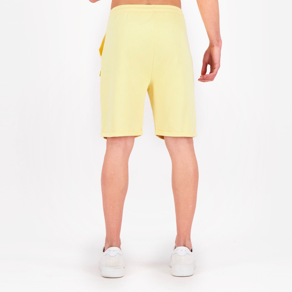 Short homme avec poches plaquées