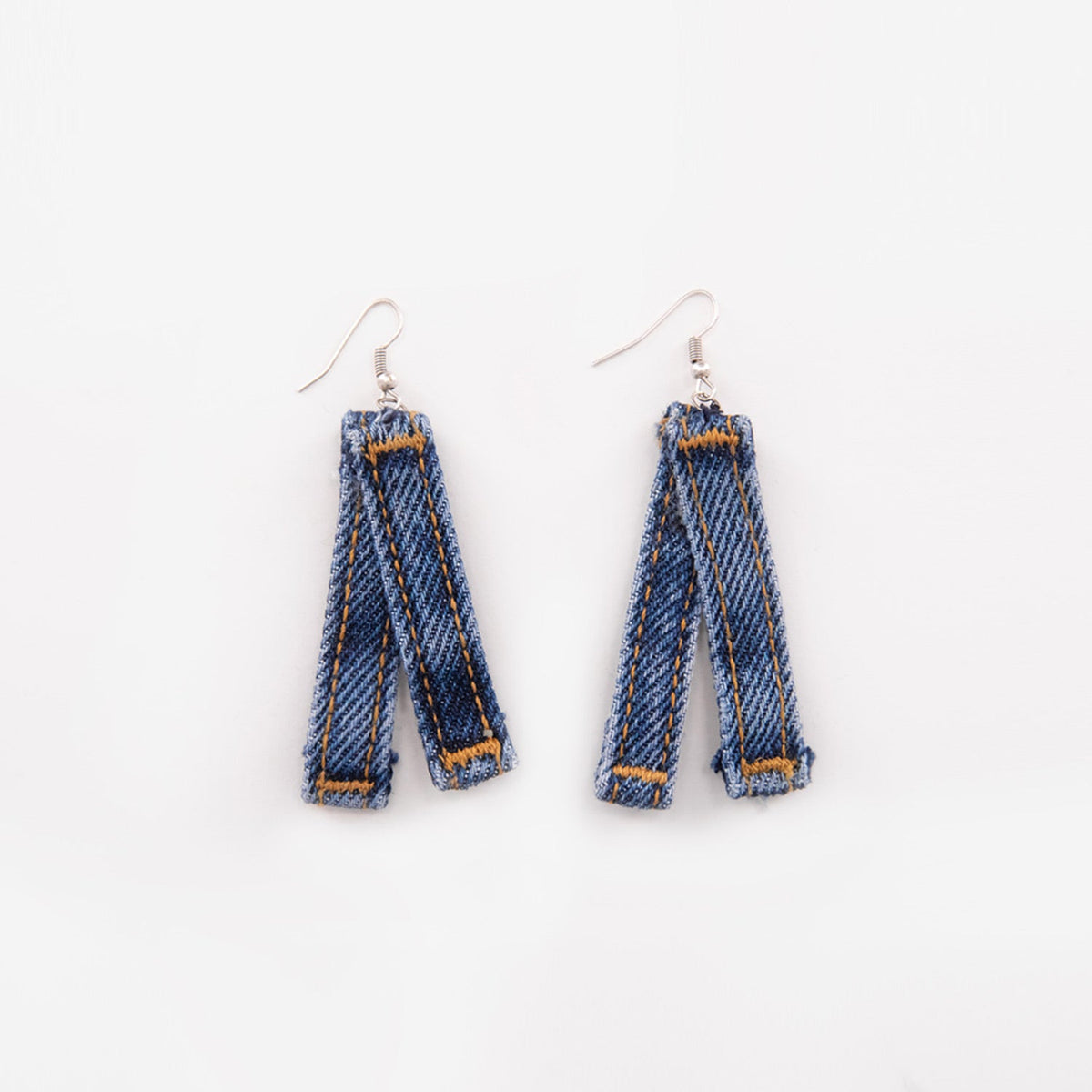 Boucle d'oreille en denim