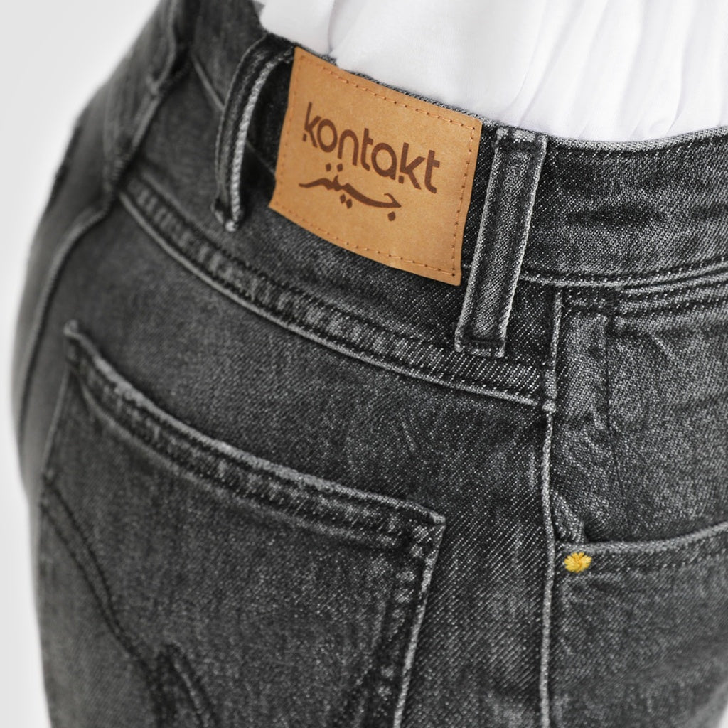 Jeans Noir Avec Un Acid Wash