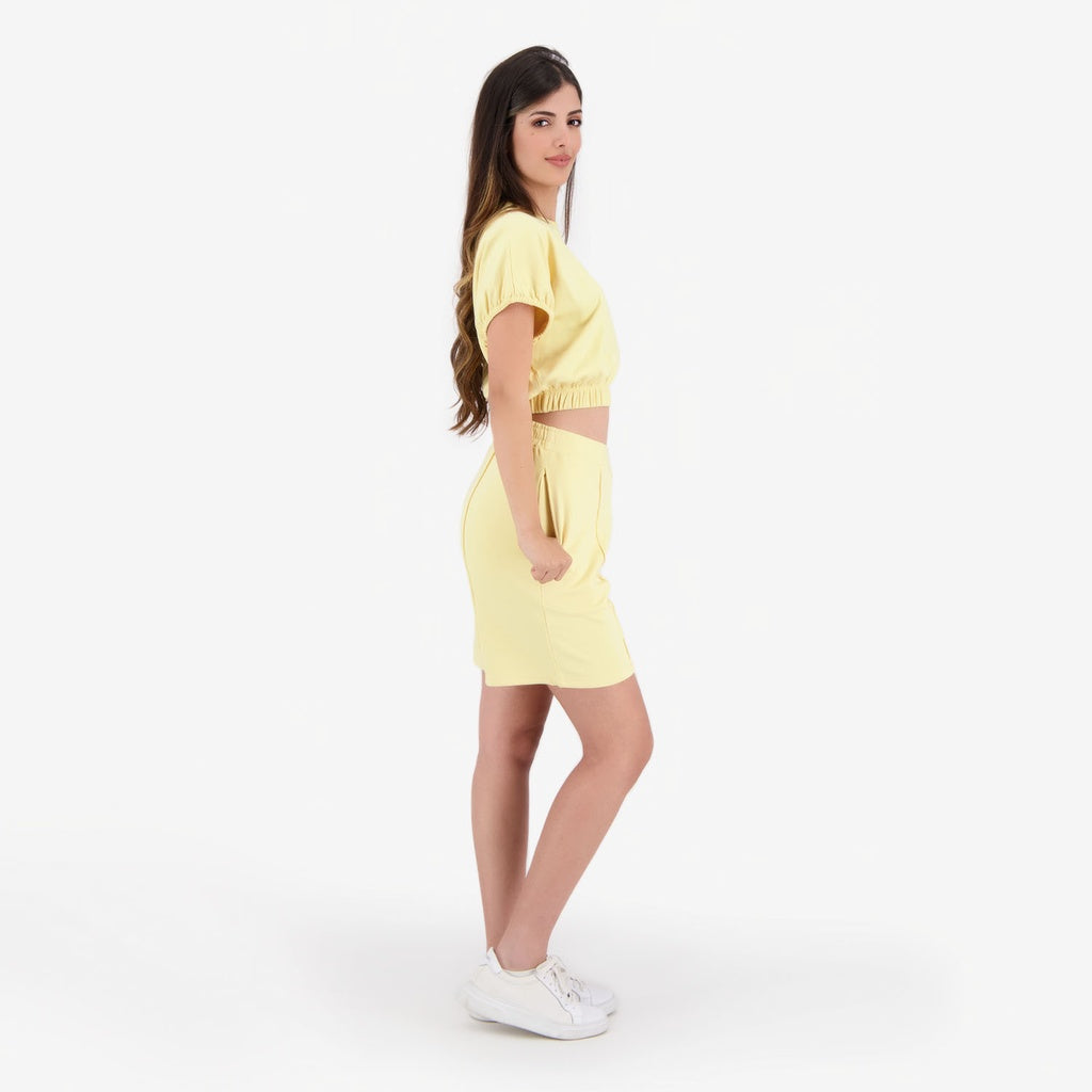 Jaune
