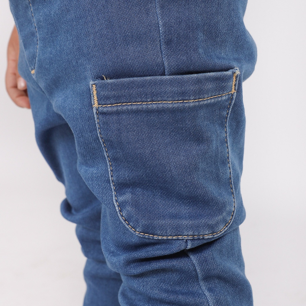 Pantalon cargo bébé en jeans