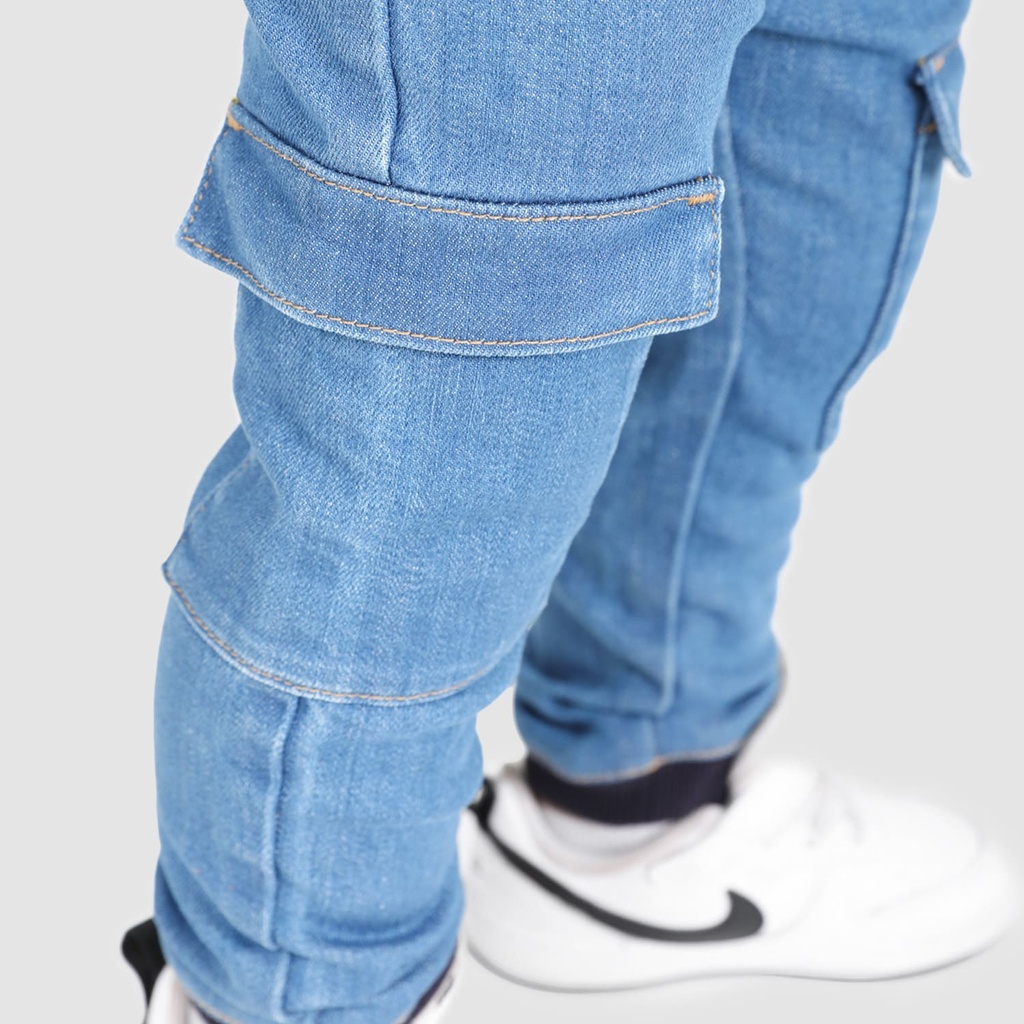 Jogger cargo bébé avec ceinture en cote en jeans