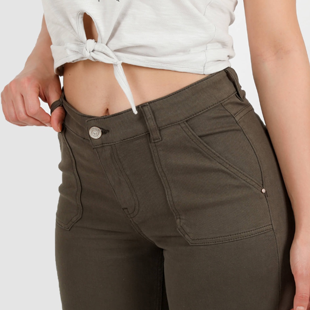 Pantalon slim femme avec poches plaquées