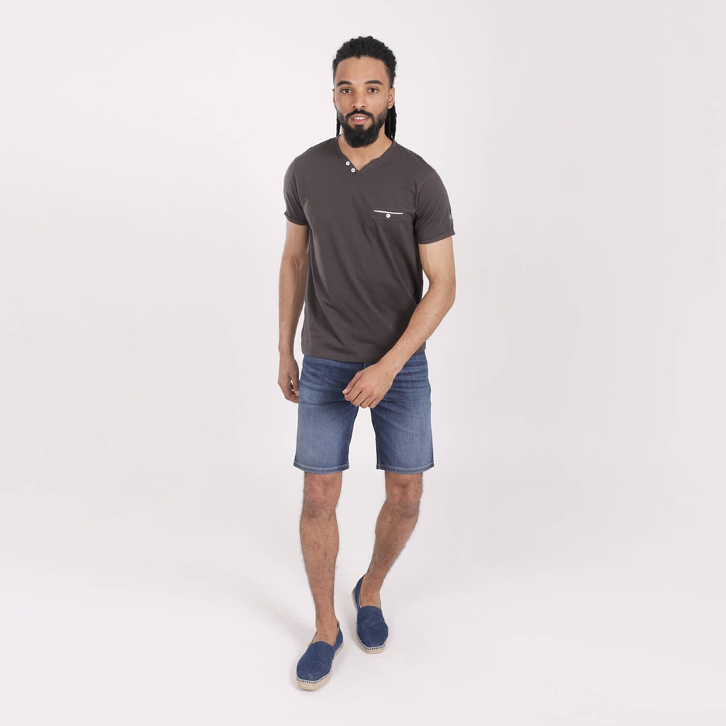T-shirt homme manches courtes col tunisien et poche passepoilée